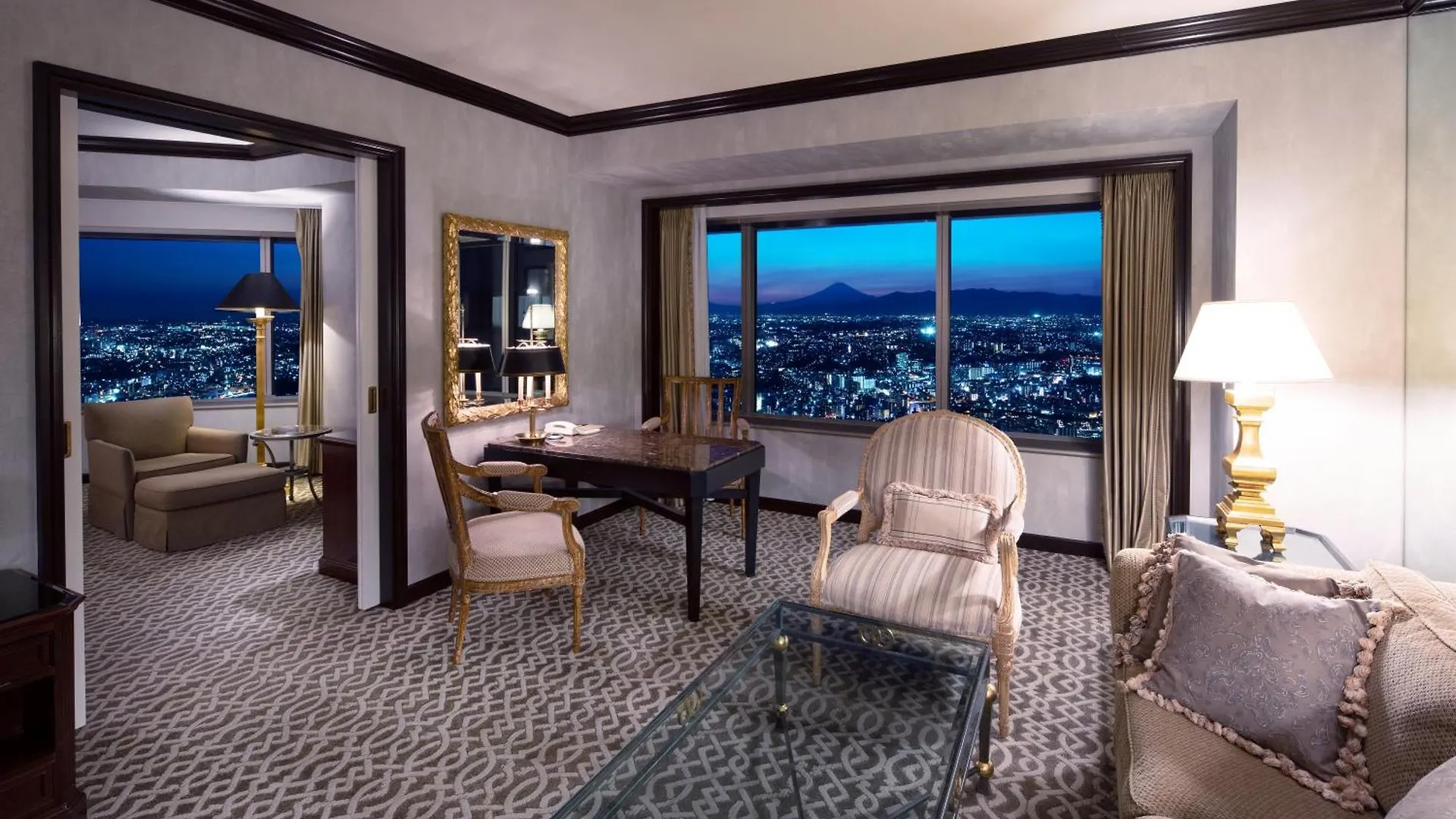 Yokohama Royal Park Hotel 5*, Yokohama (Kanagawa) Japan
