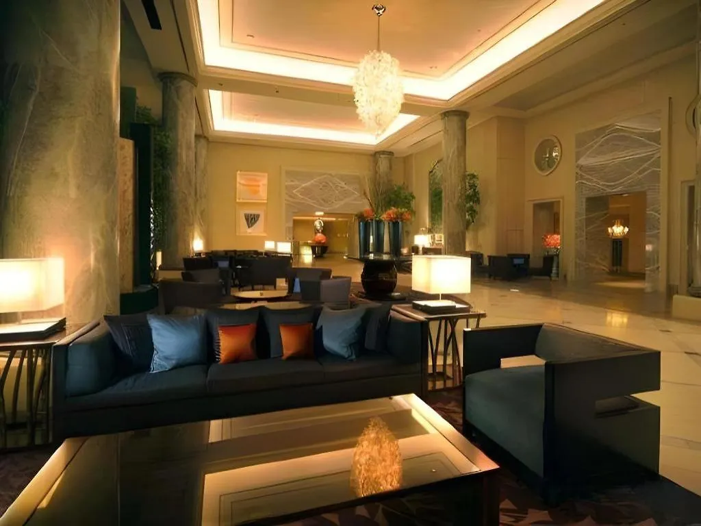 Yokohama Royal Park Hotel